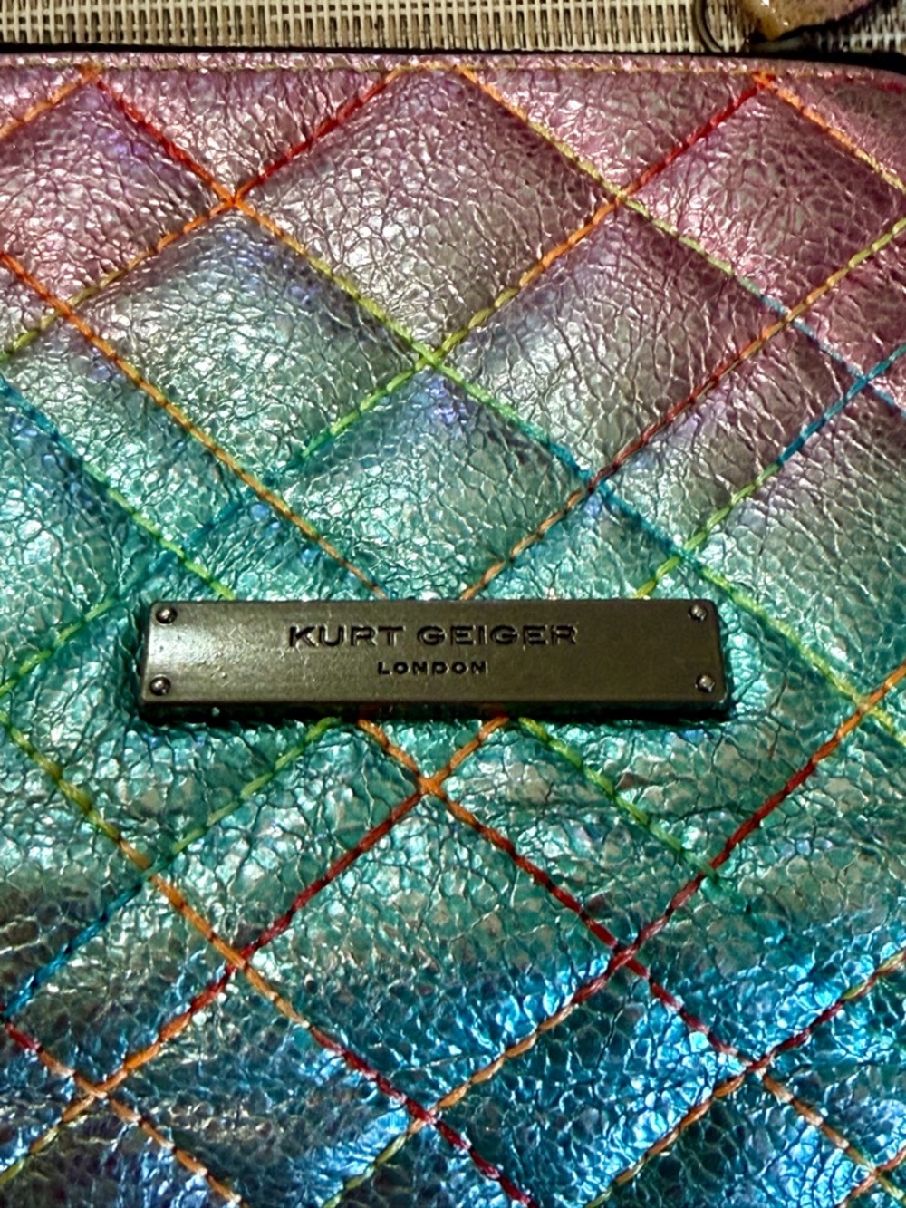 Kurt Geiger Iridescent Multicolor Quilted Leather Wallet with freebie dog charm - Picture 4 of 12